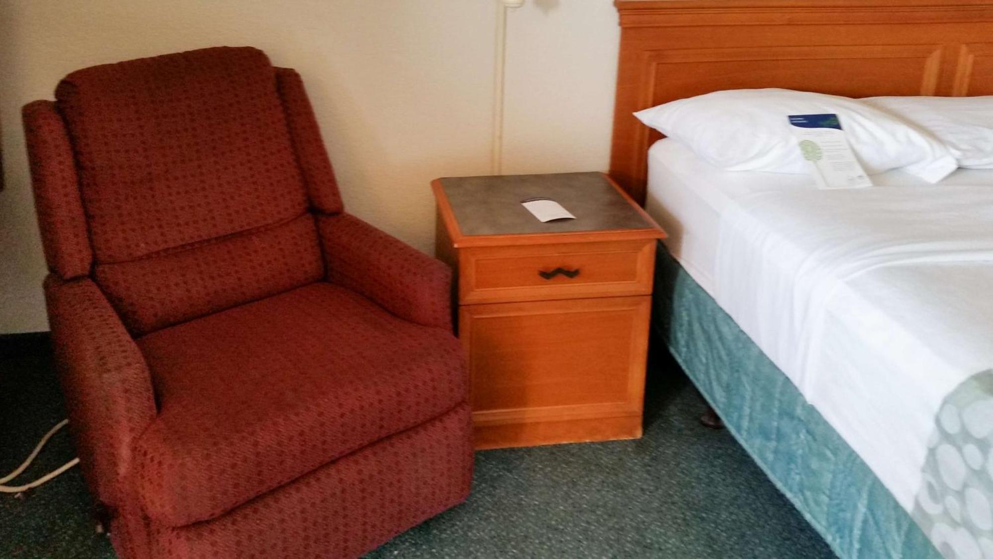 Motel 6-Monroe, La Exteriör bild