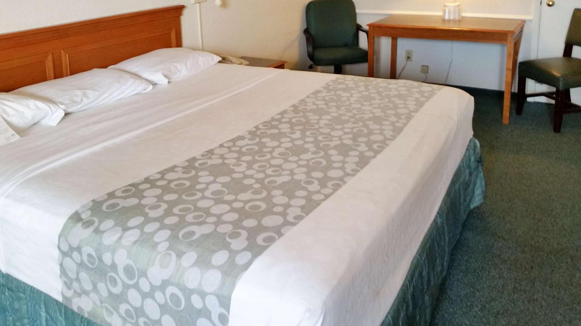 Motel 6-Monroe, La Exteriör bild